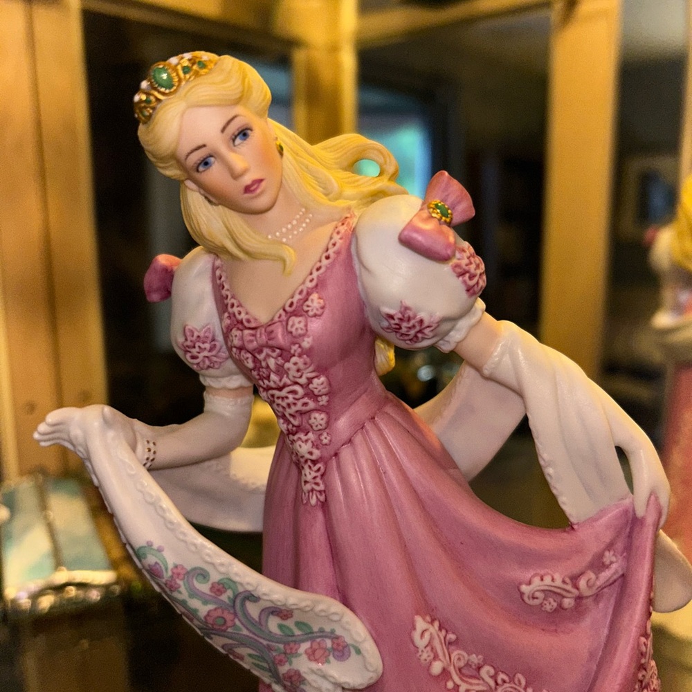 Lenox Ltd Ed “Cinderella” Fine Porcelain Pink Princess Figurine